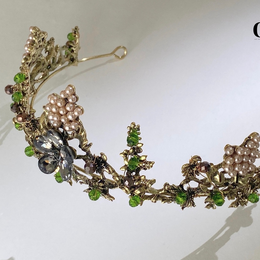 Elegant Floral Tiara with Green and Pearl Accents, Renaissance Faire Crown - Picture 3 of 6